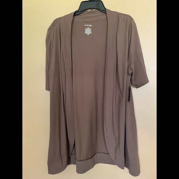 St. John’s Bay Shirt Sleeve Taupe Sweater - Picture 1 of 3